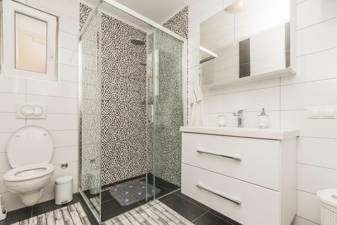 Apartments Karalic Цриквениця Екстер'єр фото